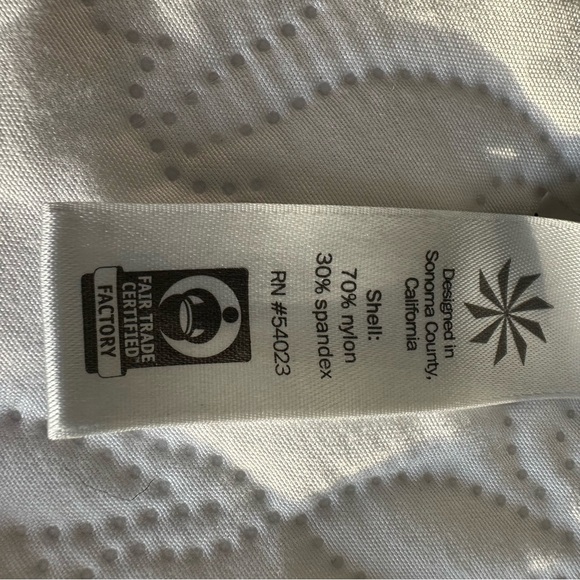 Gorgeous Black Athleta Leggings Size XXS - Picture 4 of 4